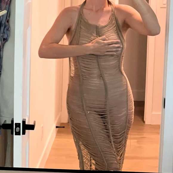 Stunning dress maxi halter open back - Picture 1 of 7
